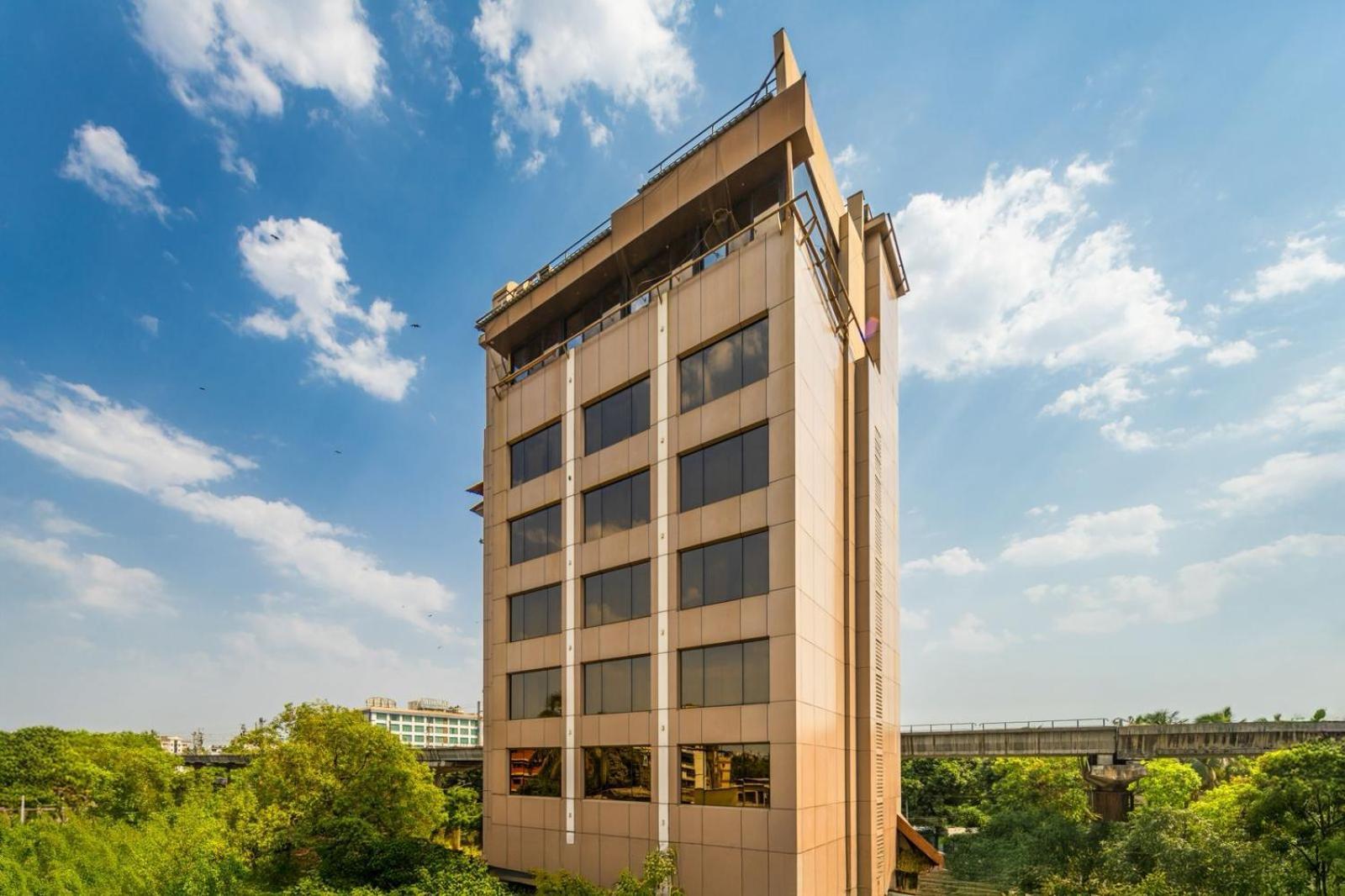 Hotel Peninsula Redpine Βομβάη Εξωτερικό φωτογραφία