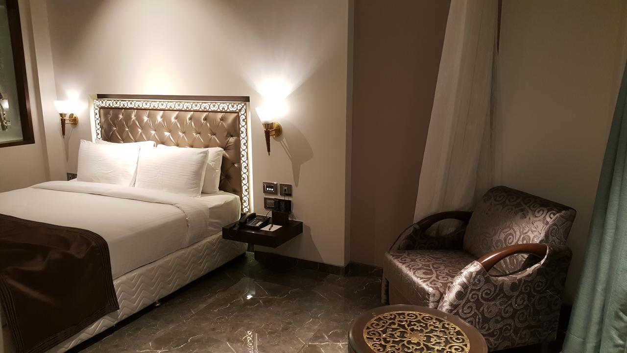Hotel Peninsula Redpine Βομβάη Εξωτερικό φωτογραφία
