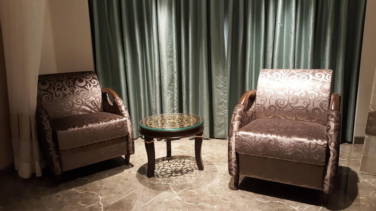 Hotel Peninsula Redpine Βομβάη Εξωτερικό φωτογραφία