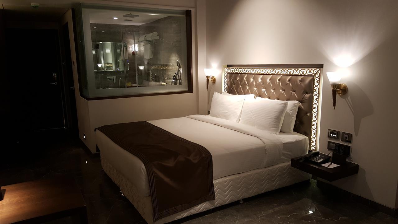 Hotel Peninsula Redpine Βομβάη Εξωτερικό φωτογραφία