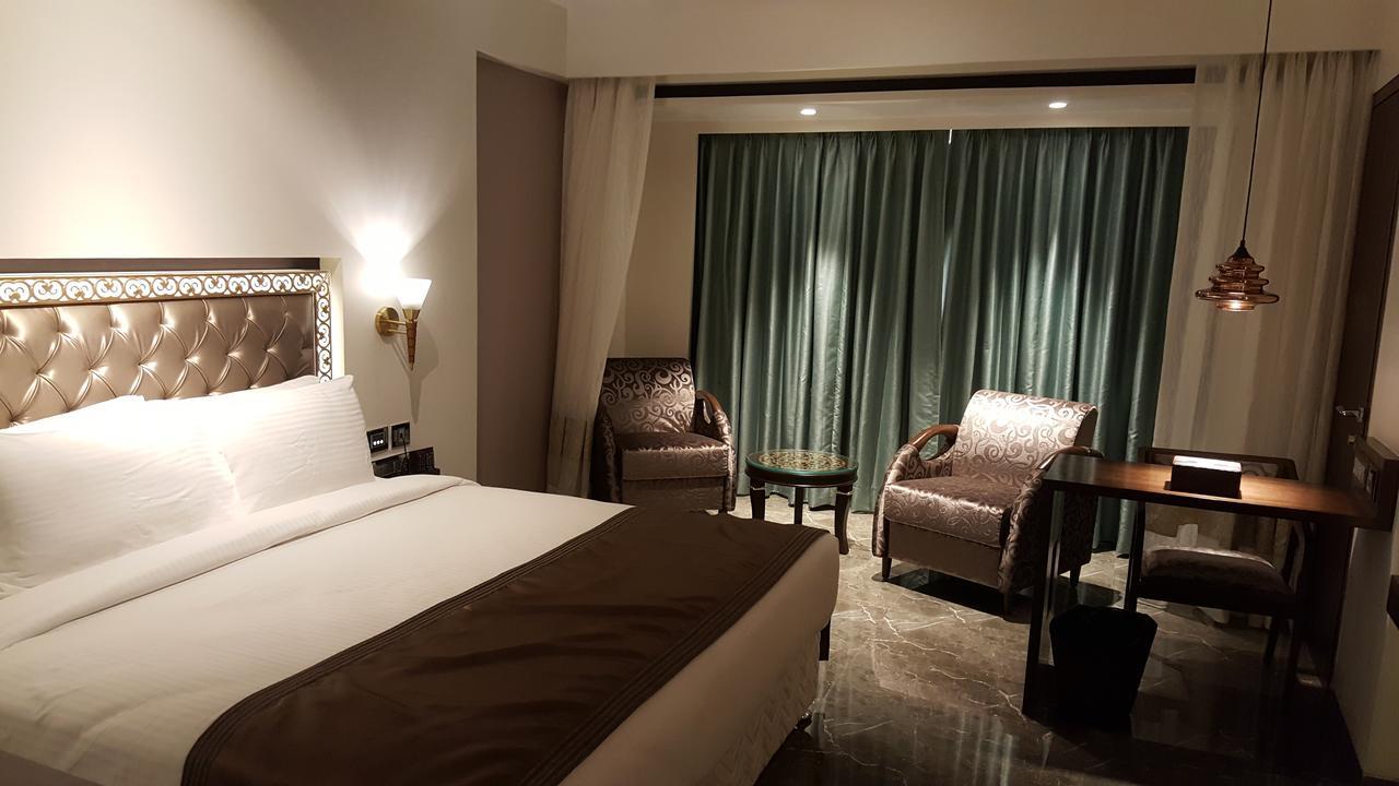 Hotel Peninsula Redpine Βομβάη Εξωτερικό φωτογραφία