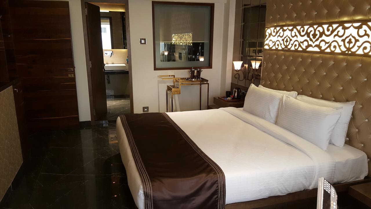 Hotel Peninsula Redpine Βομβάη Εξωτερικό φωτογραφία