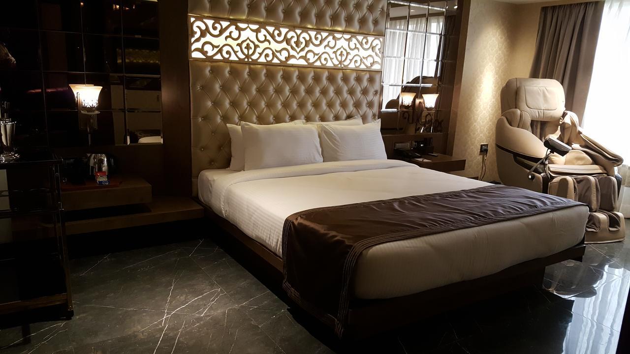 Hotel Peninsula Redpine Βομβάη Εξωτερικό φωτογραφία