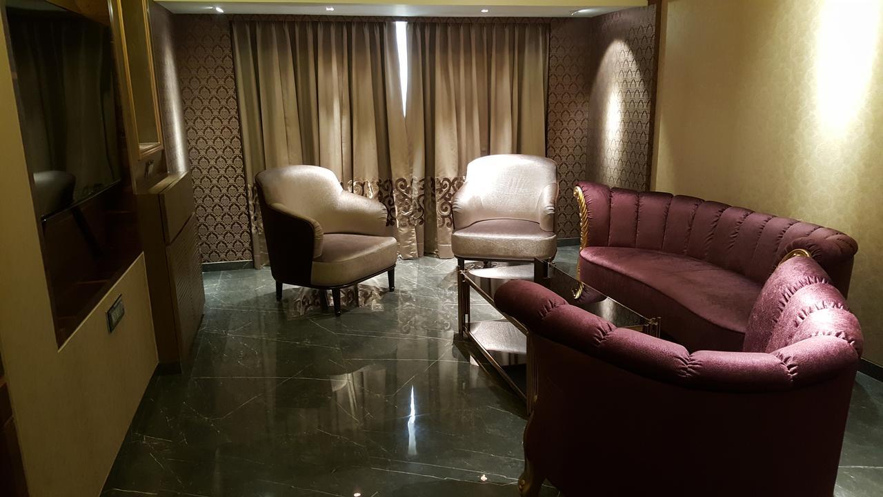 Hotel Peninsula Redpine Βομβάη Εξωτερικό φωτογραφία