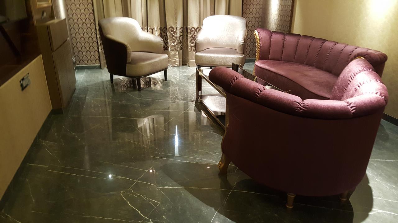 Hotel Peninsula Redpine Βομβάη Εξωτερικό φωτογραφία