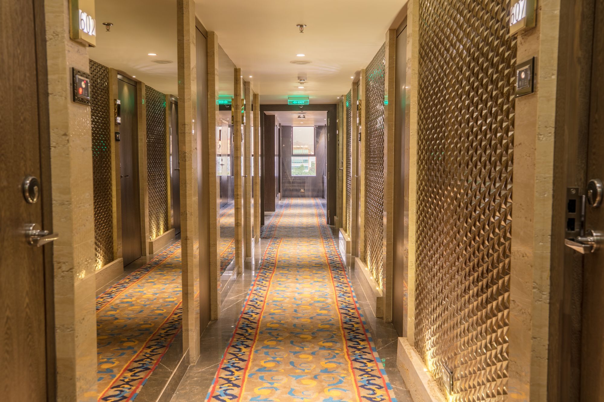 Hotel Peninsula Redpine Βομβάη Εξωτερικό φωτογραφία